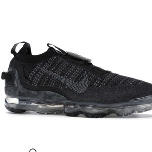 Nike Air VaporMax 2020 Flyknit
Black Dark Grey